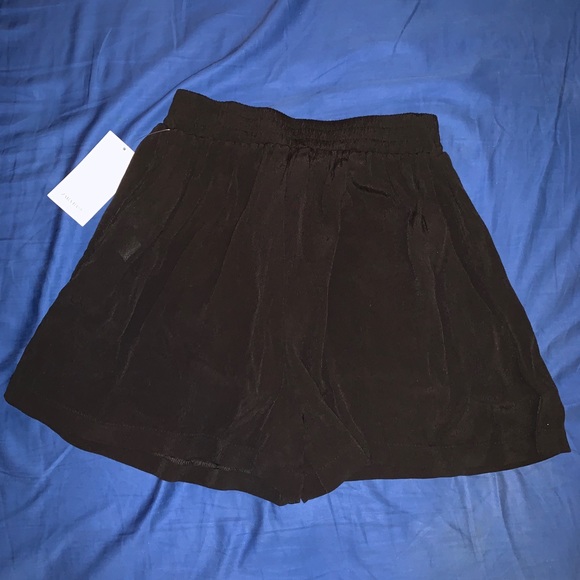 Flowy Black Shorts - Picture 2 of 2